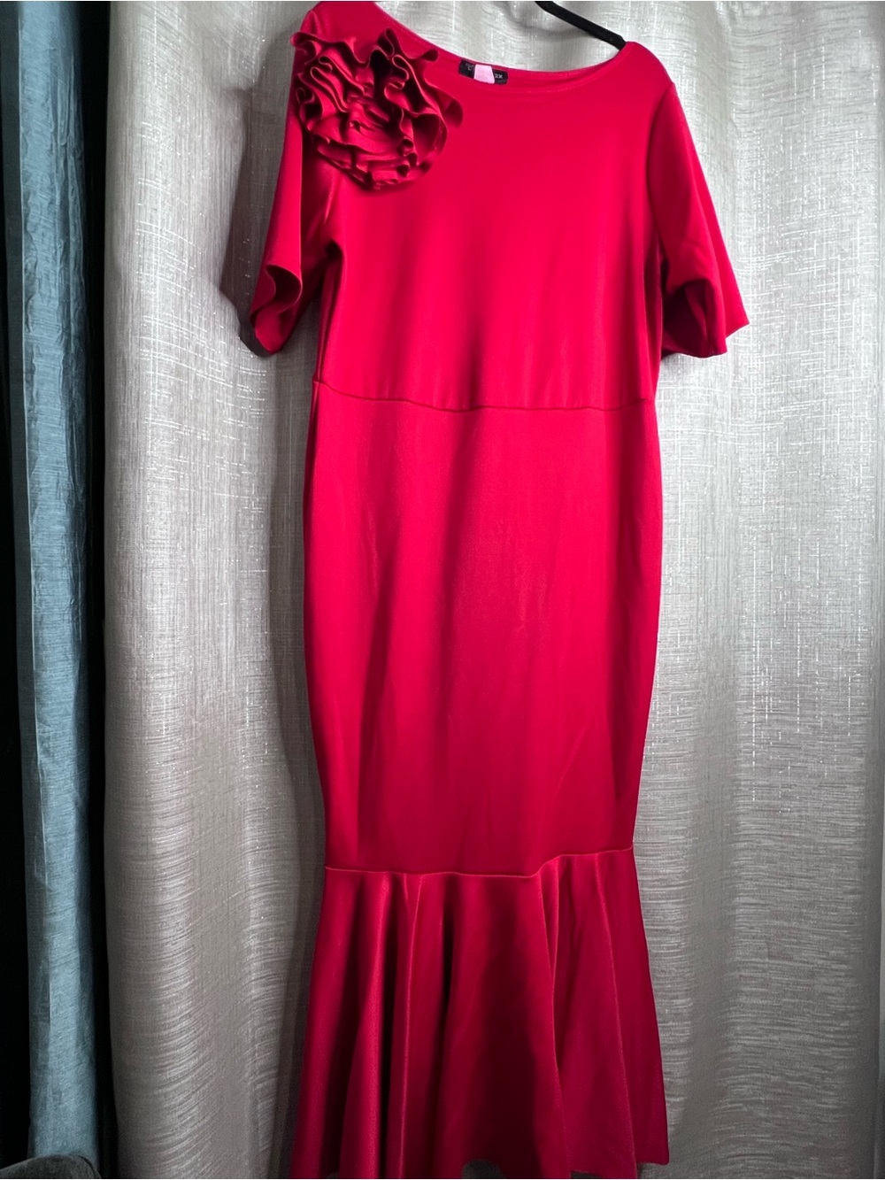 The Curve by Judani 2X Red Ruffle Shoulder Mermaid Maxi Dress